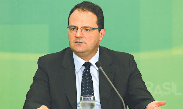 Novo ministro tenta acalmar investidores