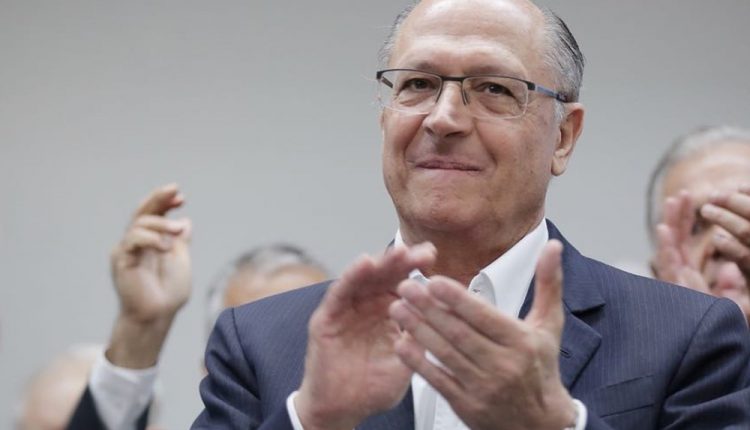 Reforma Tributária volta ao radar de políticos com a transição de governo