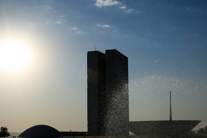 Guedes sobre reforma administrativa: “Quem tem poder, define salários”