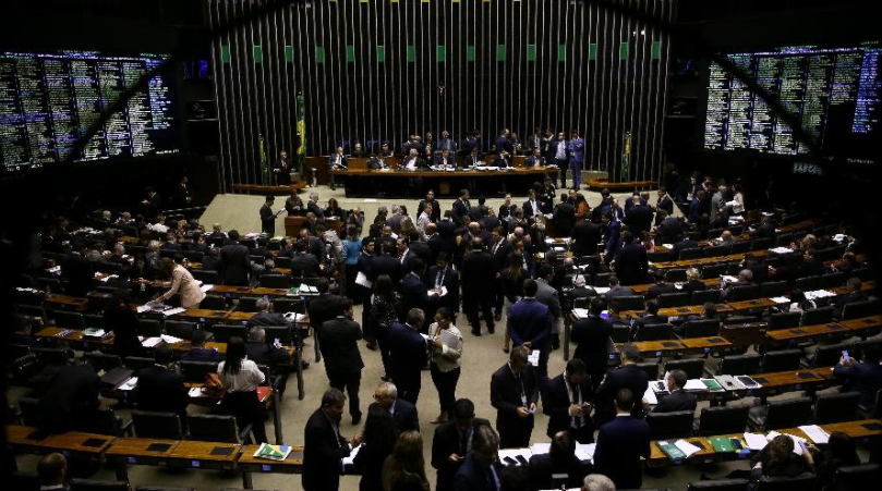 Maioria dos deputados apoia taxar fortunas e  reprova CPMF, aponta pesquisa