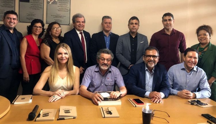 PLP 17/22 | Fenafisco se reúne com senador Paulo Rocha em busca de apoio