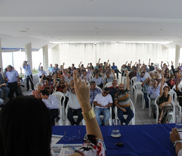 Auditores fiscais de PE em estado de greve