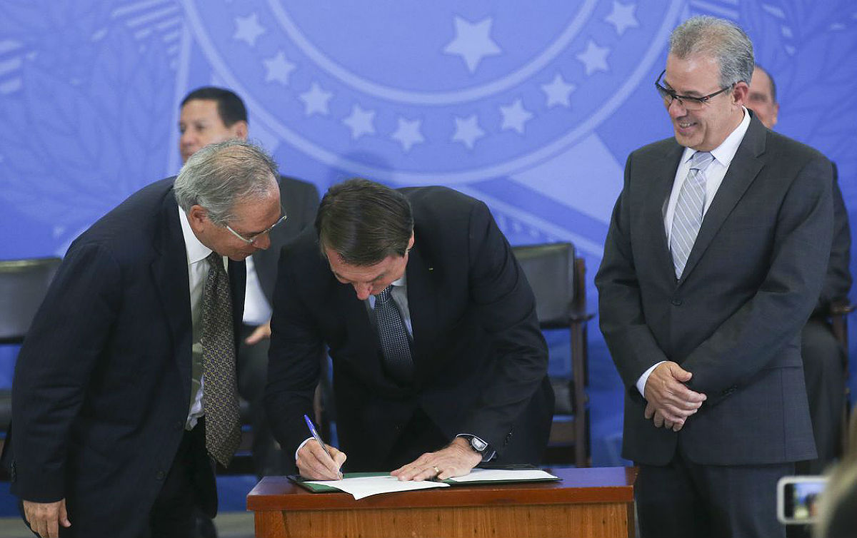 O nó da reforma administrativa e o “salve-se quem puder”