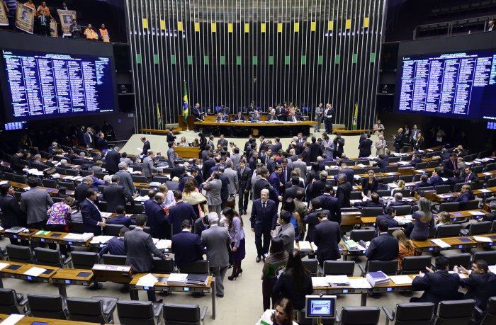 Barganha garante MP do ajuste fiscal