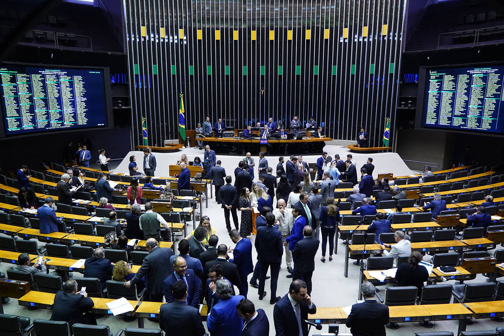 Congresso tenta aprovar reforma tributária após décadas de fracassos