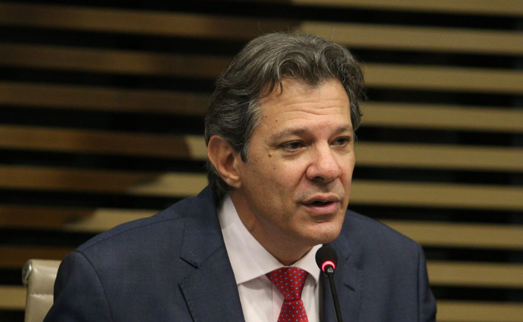 Dificuldade em negociar regras fiscais atrasa planos do governo