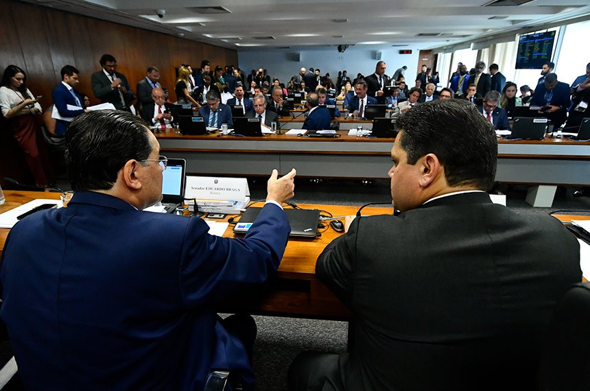 Reforma Tributária é aprovada na CCJ do Senado e segue para o plenário; veja principais pontos