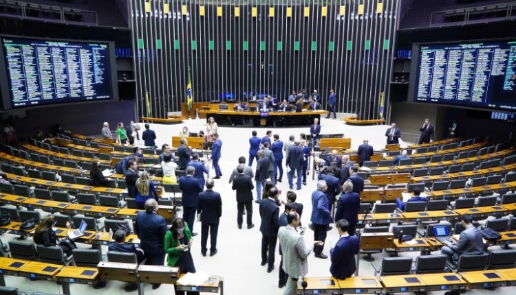 Senado vai limitar PEC a dois anos e avalia tirar seguro rural do teto