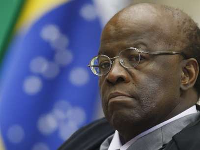 CCJ aprova PEC de alta de salário para ministros do STF