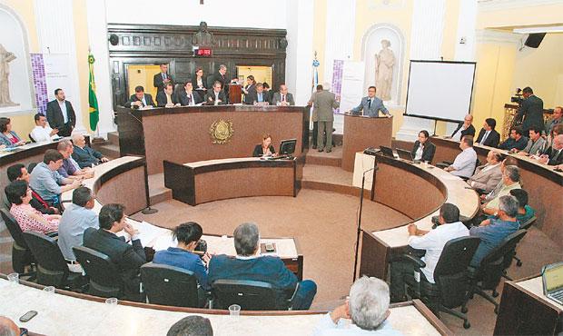 Esperança na repactuação federativa
