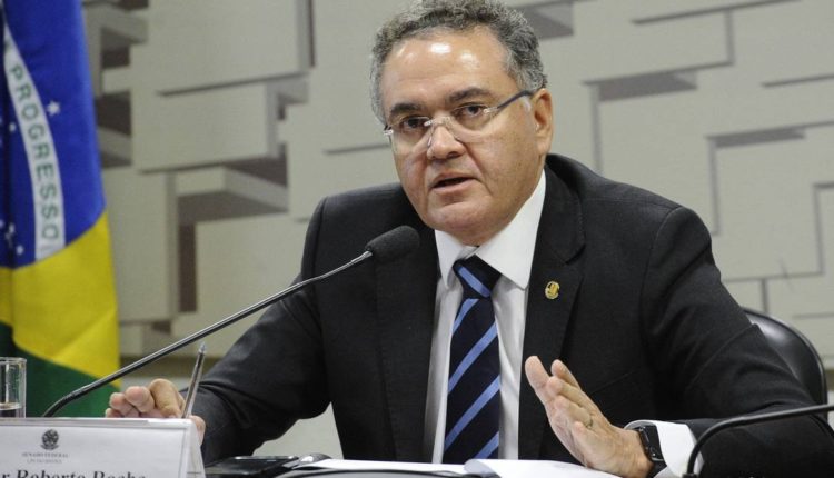 Comissão da reforma tributária cancela reunião com Guedes por coronavírus