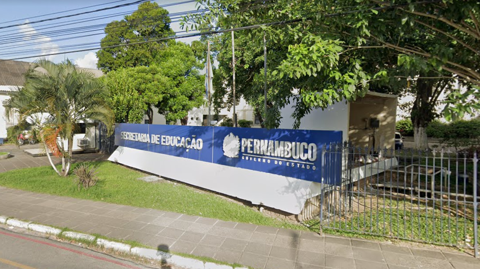 Concurso educação: Raquel Lyra nomeia analistas e assistentes aprovados e anuncia posse