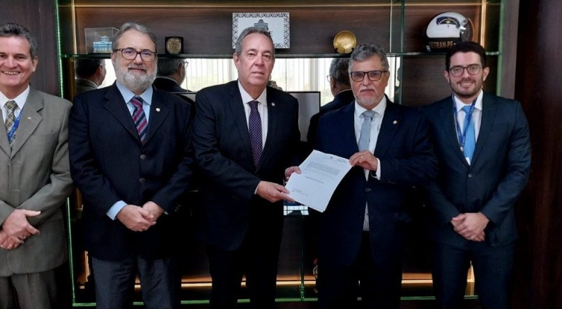 TJPE pede pressa à Alepe na aprovação do PL que eleva salários de servidores em 4,18%. Aumento em junho
