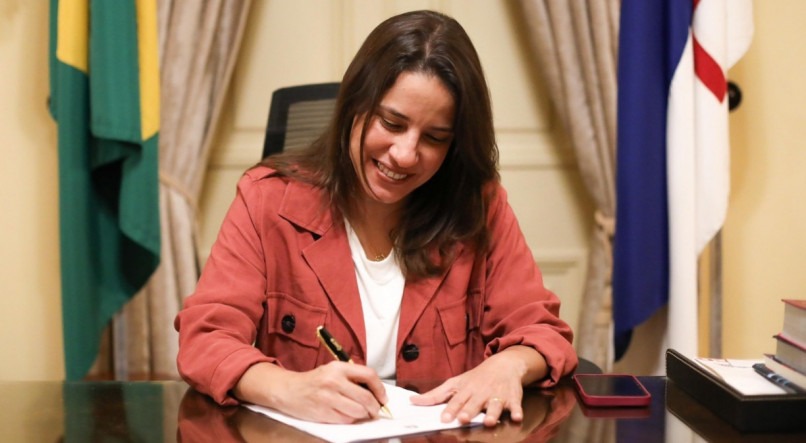Governadora Raquel Lyra envia para a Alepe pacote de projetos com criação de programa de combate à fome, novas secretarias e melhora no plano de saúde