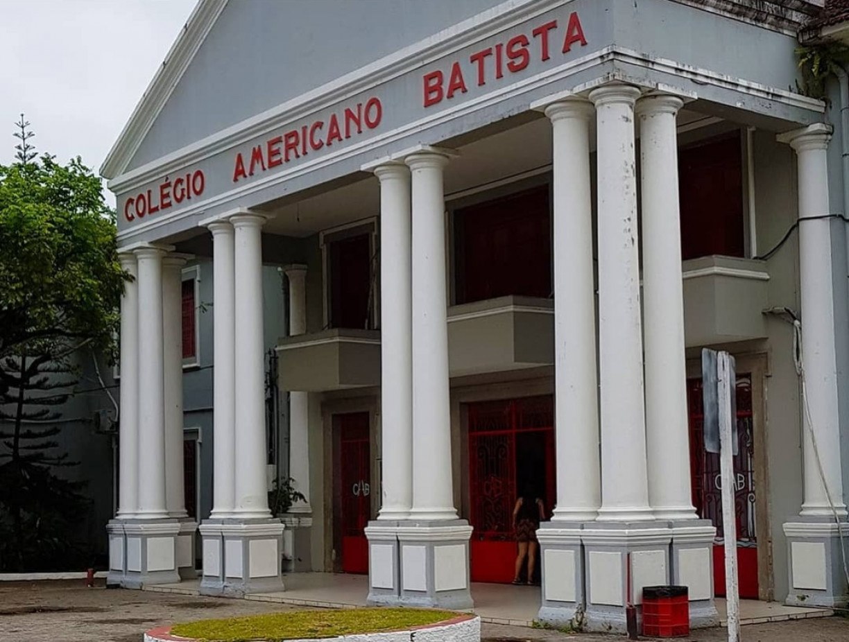 Raquel Lyra paga parte da desapropriação do Colégio Americano Batista. Saiba valor milionário