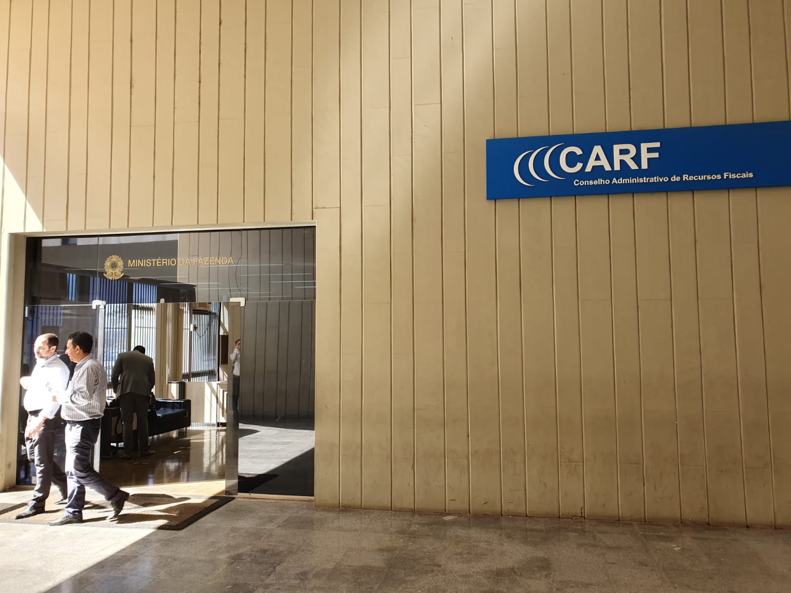 Governo esvazia Carf para tentar aumentar arrecadação tributária