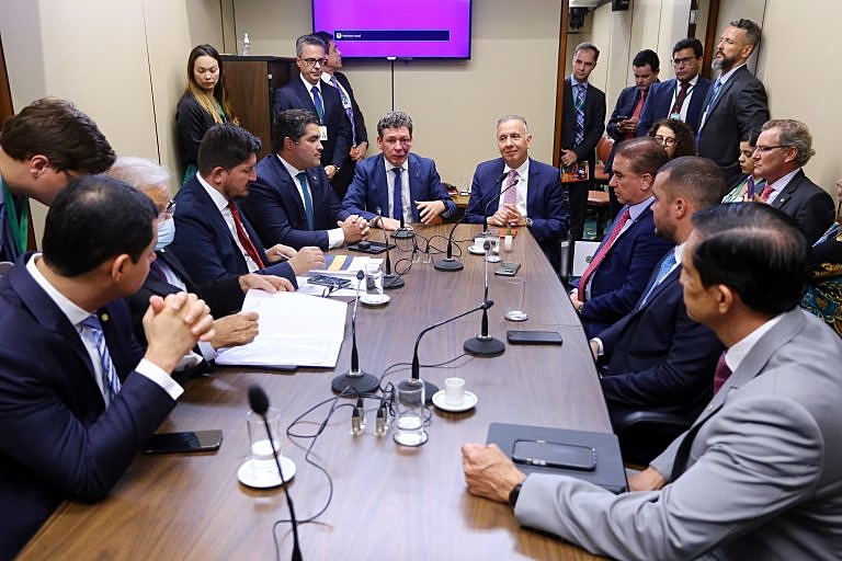 Reforma tributária: Frentes parlamentares querem limitar poder da Receita e normas para Imposto Seletivo