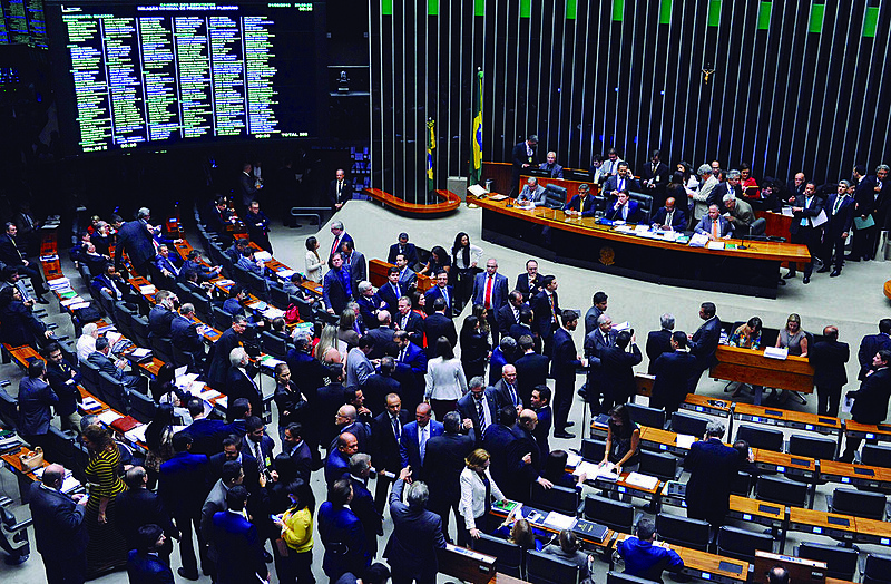Câmara aprova limite a compensações tributárias para empresas