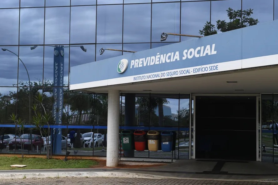 Mudanças em regras da Previdência podem gerar economia de R$ 550 bi em dez anos, diz estudo