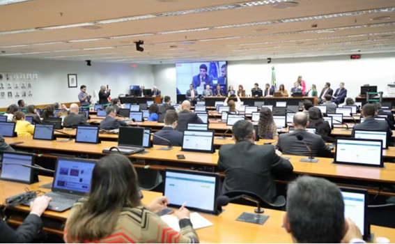 Deputados apresentam texto de regulamentação da reforma tributária