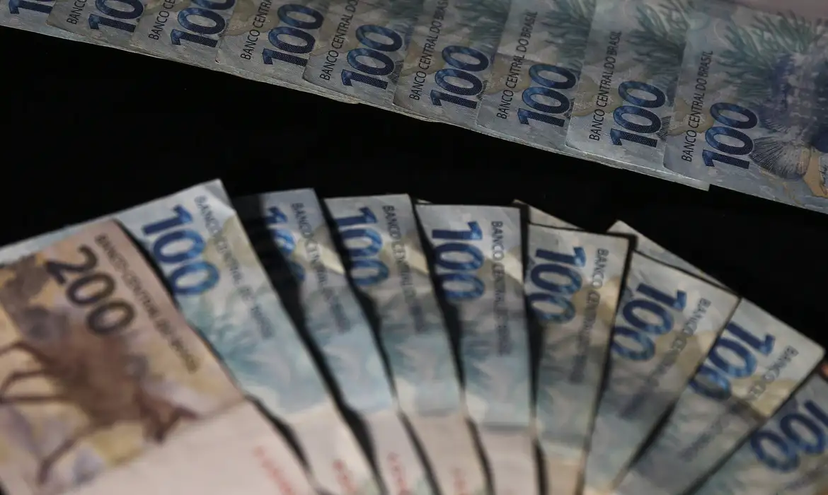 Dívida pública pode alcançar até R$ 10,3 trilhões em 2026